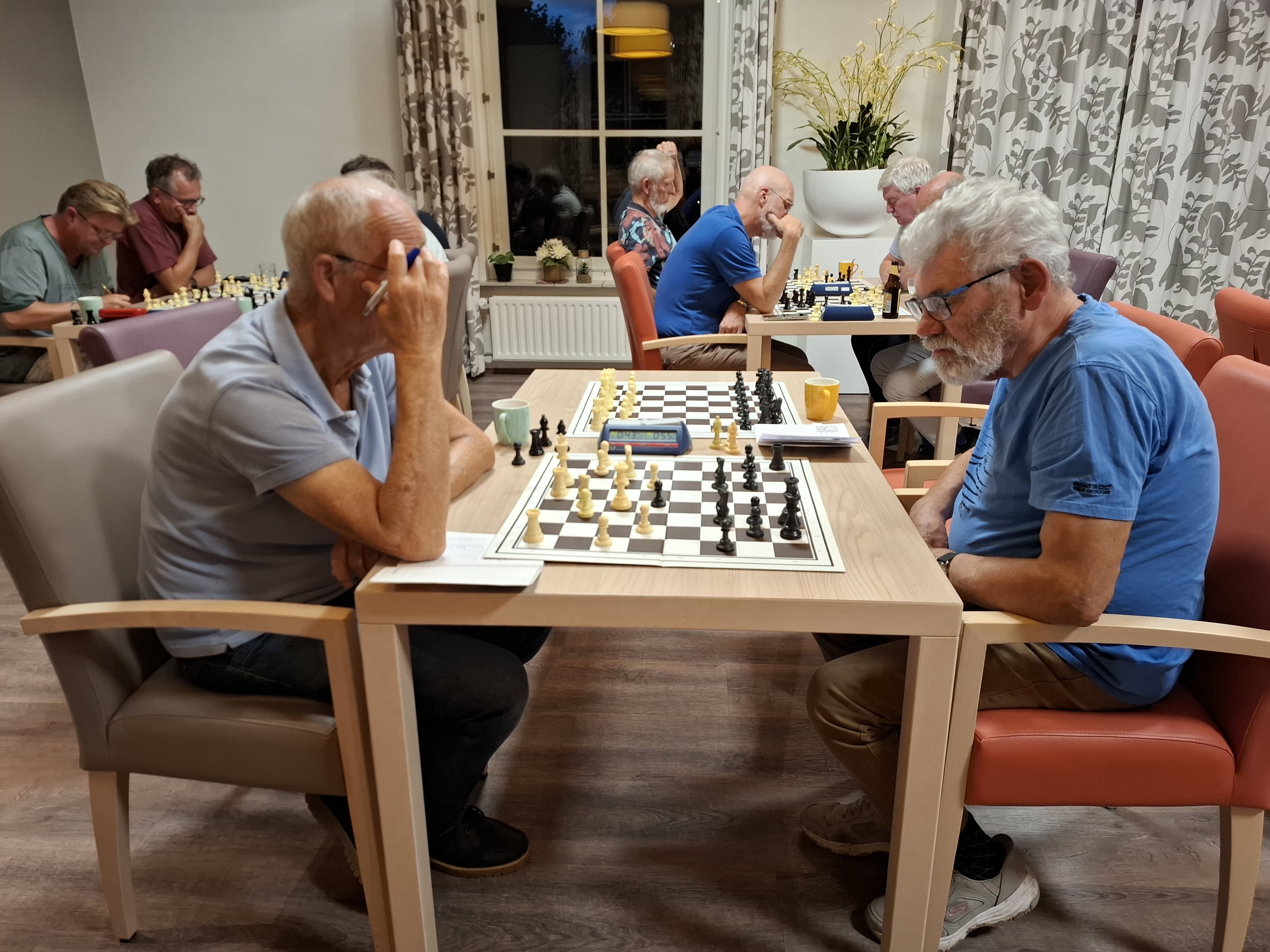 Krijger (rechts) kwam in de tweede ronde tegen Both als winnaar uit de bus.