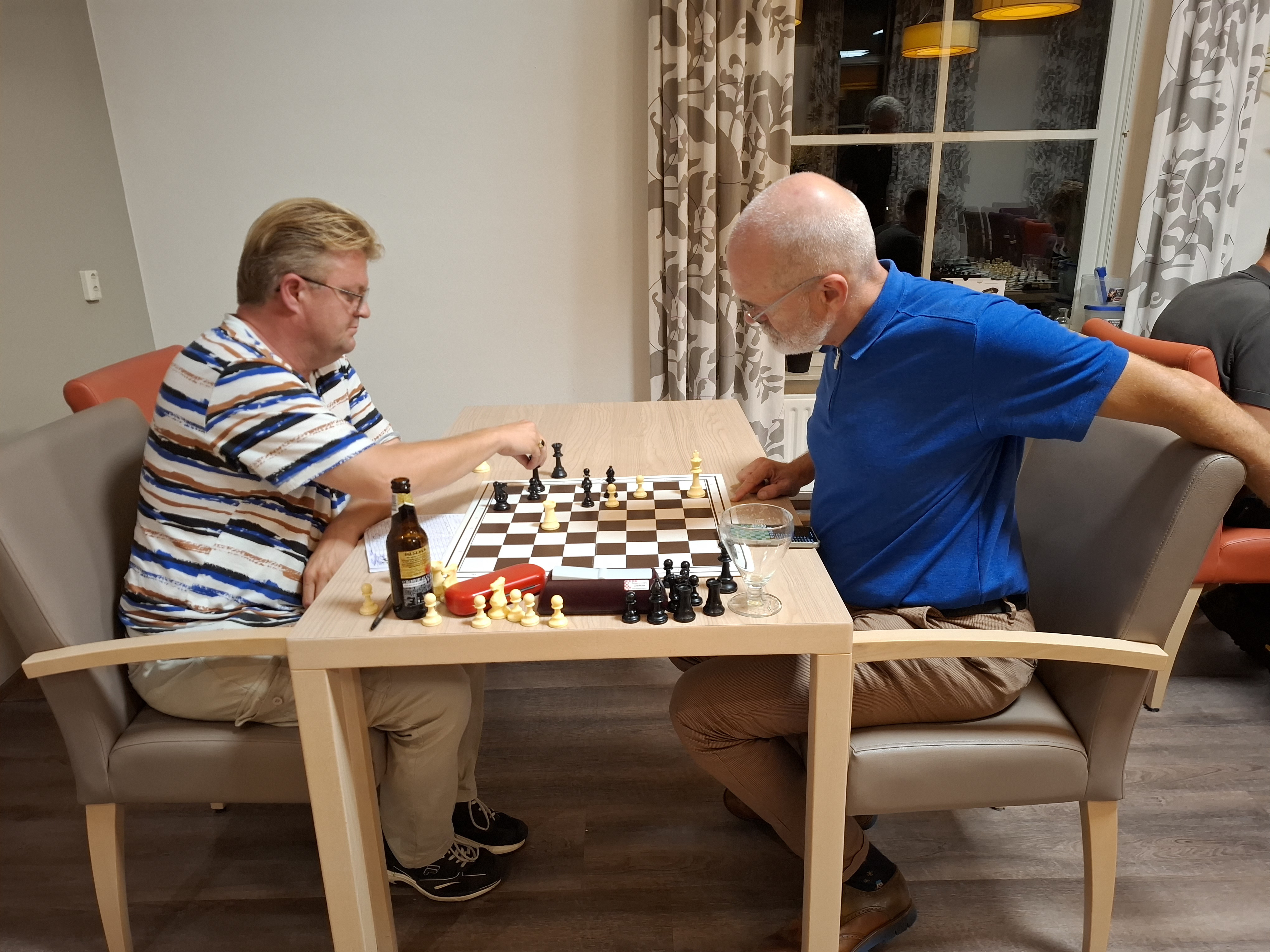 Mark van Rooten (links) en Marco Vieveen (rechts) maakten er een boeiend schouwspel van